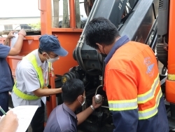 การตรวจสอบลมเบรคและน้ำมันเบรคเบื้องต้น