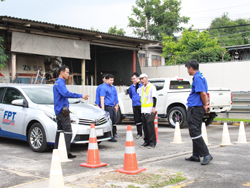 เทคนิคการขับรถในสถานการณ์ต่างๆ