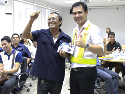 ให้รางวัลกับผู้ที่มีส่วนร่วมในการทำกิจกรรม