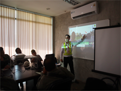 เทคนิคการขับรถเชิงป้องกันอุบัติเหตุ โดยอาจารย์อภิรัติ  คำสายพรม