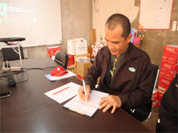 ลงทะเบียนรับเอกสารประกอบการฝึกอบรม