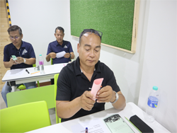 พัฒนาทักษะการพูดเพื่อการสื่อสารภาษาอังกฤษอย่างมืออาชีพ