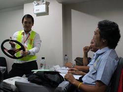 เทคนิคการบังคับควบคุมพวงมาลัยด้วยเทคนิคดึง - ดัน Steering Control Pull - Push Technique