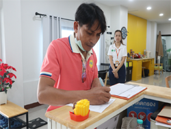 ลงทะเบียนรับเอกสารประกอบการฝึกอบรม