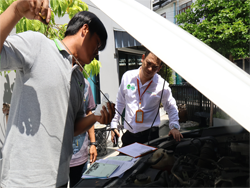 การตรวจสอบระบบหล่อลื่น และของเหลวภายในรถ