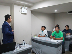 บทบาทหน้าที่ของพนักงานขับรถมืออาชีพ Professional Driver