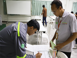 ลงทะเบียนรับเอกสารประกอบการฝึกอบรม