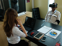 ประเมินสมรรถภาพการมองเห็นในภาวะแสงสลัวด้วยเครื่อง VR Vision Screening