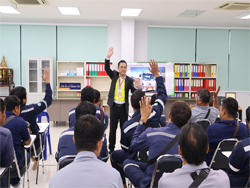 เทคนิคการขับรถเชิงป้องกันอุบัติเหตุ โดยอาจารย์อภิรัติ  คำสายพรม