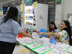 ลงทะเบียนรับเอกสารประกอบการฝึกอบรม