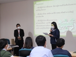 การพูดและการนำเสนอต่อที่สาธารณะชน