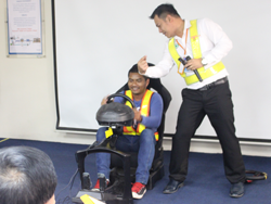 เทคนิคการบังคับควบคุมยานพาหนะ และการรับมือกับสถานการณ์ฉุกเฉิน Steering Control and Emergency Response