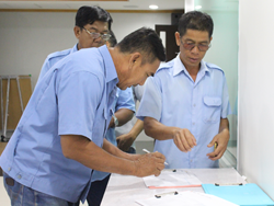ลงทะเบียนรับเอกสารประกอบการฝึกอบรม