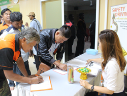 ลงทะเบียนรับเอกสารประกอบการฝึกอบรม