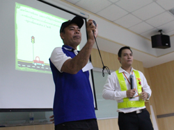 เทคนิคการทิ้งระยะห่าง เพื่อความปลอดภัยขณะขับรถในสภาพพื้นถนนเปียกลื่น