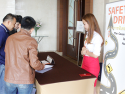 ลงทะเบียนรับเอกสารประกอบการฝึกอบรม