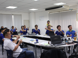 เทคนิคการขับรถเชิงป้องกันอุบัติเหตุ Defensive Driving Technique โดยอาจารย์อภิรัติ  คำสายพรม