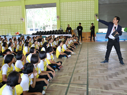 กฎหมายจราจรทางบกเพื่อการขับรถอย่างปลอดภัย Traffic Laws for Safety Driving