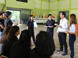 ร่วมประชุมวางแผนเพื่อเตรียมความพร้อมก่อนเริ่มต้นกิจกรรม