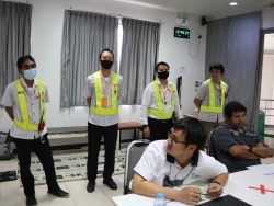 แนะนำทีมครูฝึกประจำฐานกิจกรรม