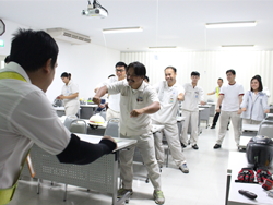 เทคนิคการขับขี่รถจัรกยานยนต์ และการรับมือกับสถานการณ์ฉุกเฉิน Riding Technique and Emergency Response