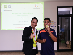 ให้รางวัลกับผู้ที่สามารถทำคะแนนสูงสุดในแต่ละกิจกรรม