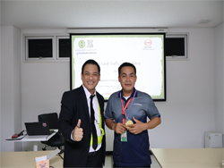 ให้รางวัลกับผู้ที่ร่วมตอบคำถาม