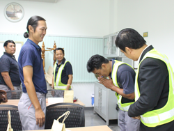 มารยาท และการทักทายผู้รับบริการตามประเภณีไทย