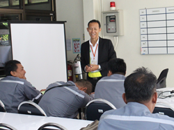 เทคนิคการขับรถขนส่งวัตถุอันตรายอย่างปลอดภัย Defensive Driving for Heavy Truck Transportation โดยอาจารย์อนุชาติ  เชียงสุข