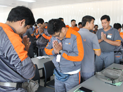 มารยาท และการทักทายผู้รับบริการตามประเภณีไทย