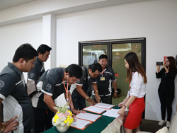 ลงทะเบียนรับเอกสารประกอบการฝึกอบรม