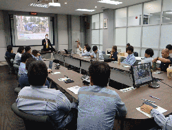 เทคนิคการขับรถเชิงป้องกันอุบัติเหตุ โดยอาจารย์อภิรัติ  คำสายพรม