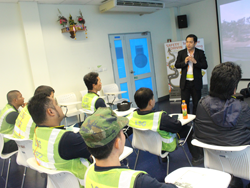 เทคนิคการขับรถบรรทุก และรถหัวลากเชิงป้องกันอุบัติเหตุ Defensive Driving for Heavy Truck and Tractor Trailer technique โดยอาจารย์อภิรัติ  คำสายพรม