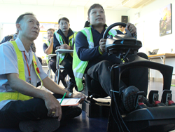 ฝึก และทดสอบปฏิกิริยาการตอบสนองในสถานการณ์ฉุกเฉินด้วยเครื่อง Driving Simulator