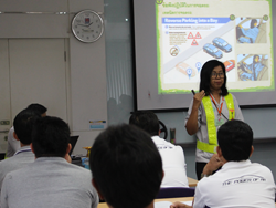 เทคนิคการนำรถเข้าจอดอย่างปลอดภัย Parking Technique โดยอาจารย์พาขวัญ  พลายเพ็ชร