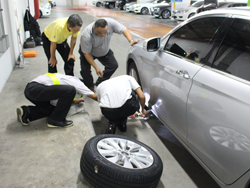 การค้นหาตำแหน่งการยกรถในสถานการณ์ฉุกเฉิน