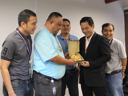 ของรางวัลสำหรับทีมผู้ชนะ