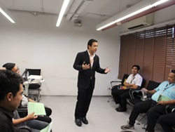 บทบาทหน้าที่ของพนักงานขับรถมืออาชีพ Professional Driver โดยอาจารย์อภิรัติ  คำสายพรม