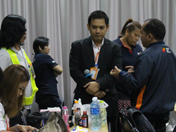 ผู้บริหารร่วมพูดคุยเพื่อร่วมกำหนดมาตรฐานความปลอดภัยขององค์กร