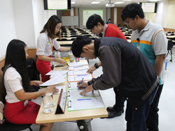 ลงทะเบียนรับเอกสารประกอบการฝึกอบรม