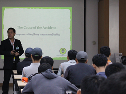 เทคนิคการขับขี่รถจักรยานยนต์อย่างปลอดภัย Safety Riding Technique โดยอาจารย์อภิรัติ  คำสายพรม