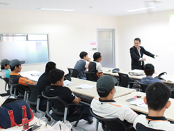 เทคนิคการขับขี่รถจักรยานยนต์อย่างปลอดภัย Safety Riding Technique โดยอาจารย์อภิรัติ  คำสายพรม