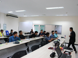 เทคนิคการขับรถเชิงป้องกันอุบัติเหตุ Defensive Driving technique โดยอาจารย์อภิรัติ  คำสายพรม