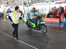 ฝึก และประเมินทักษะการเเบรกในสถานการณ์ฉุกเฉิน