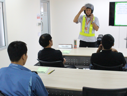 เทคนิคการสวมใส่อุปกรณ์นิรภัย (หมวกกันน๊อค) อย่างถูกต้องปลอดภัย Helmet Safety