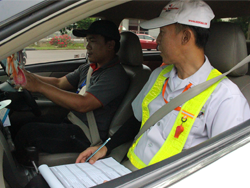 ฝึก และประเมินทักษะการขับรถเชิงป้องกันอุบัติเหตุบนถนนจริง On Road Evaluate with Instructor