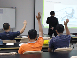 เทคนิคการปรับตำแหน่งเบาะที่นั่ง เพื่อการรับมือกับสถานการณ์ฉุกเฉิน