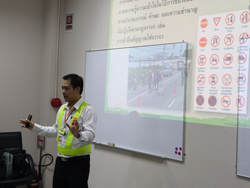 กฎหมายจราจรทางบกเพื่อการขับรถอย่างปลอดภัย Traffic Laws for Safety Driving