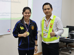 ให้รางวัลกับผู้ที่สามารถตอบคำถามได้สูงสุดประจำวัน