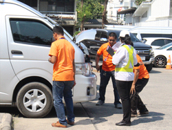 ฝึก และประเมินทักษะการตรวจสอบ และเตรียมความพร้อมของยานพาหนะก่อนการเดินทาง Pre-Trip Inspection and Basic Maintenance